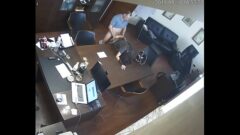 Rosyjski szef pieprzy sekretarkę w biurze z ukrytą kamerą 