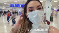 Sem calcinha no aeroporto de Cancun Video completo no bolivianamimi.tv 